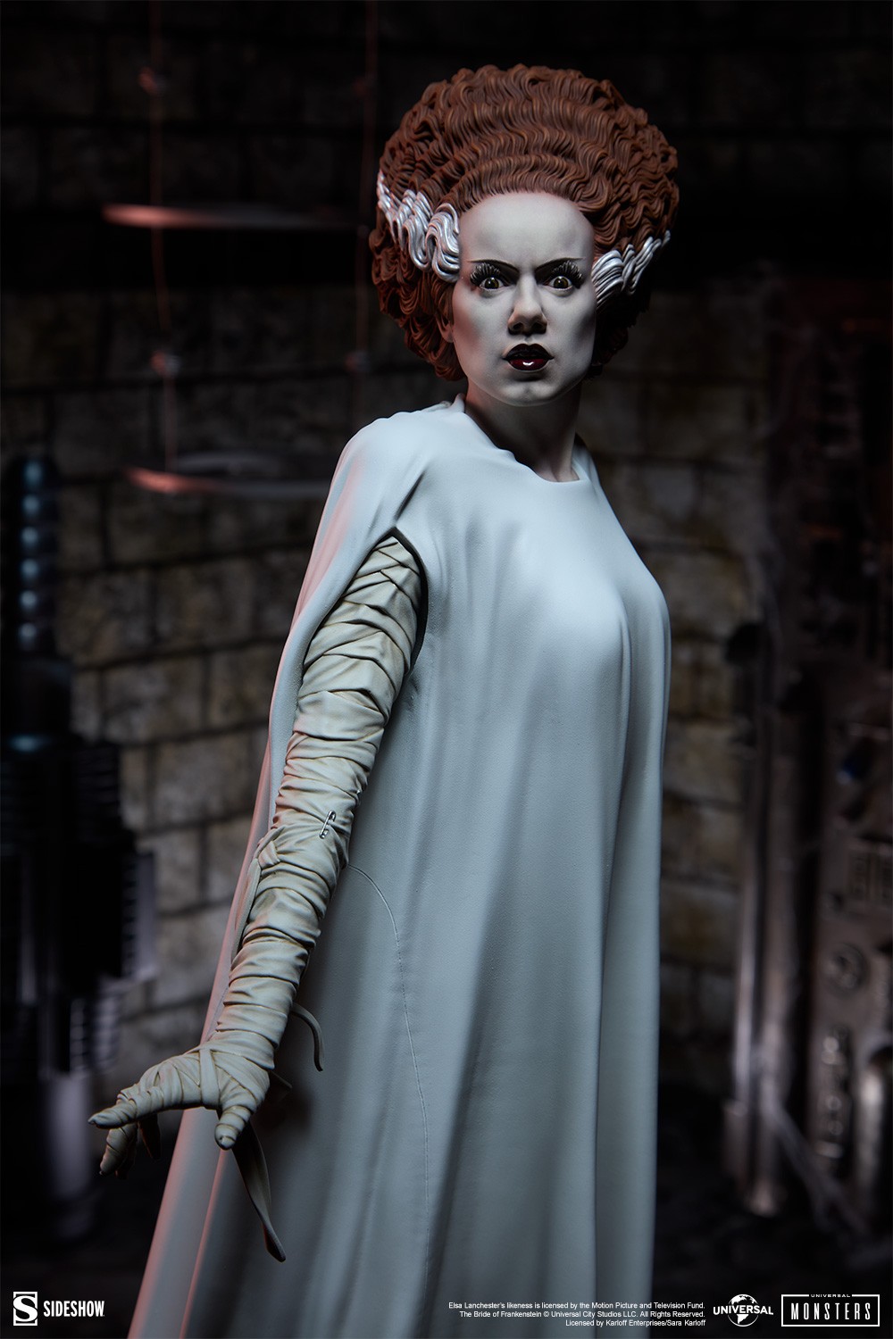 Universal Monsters The Bride of Frankenstein Premium Format™ Figure  Collector Edition (Prototype Shown) View 5