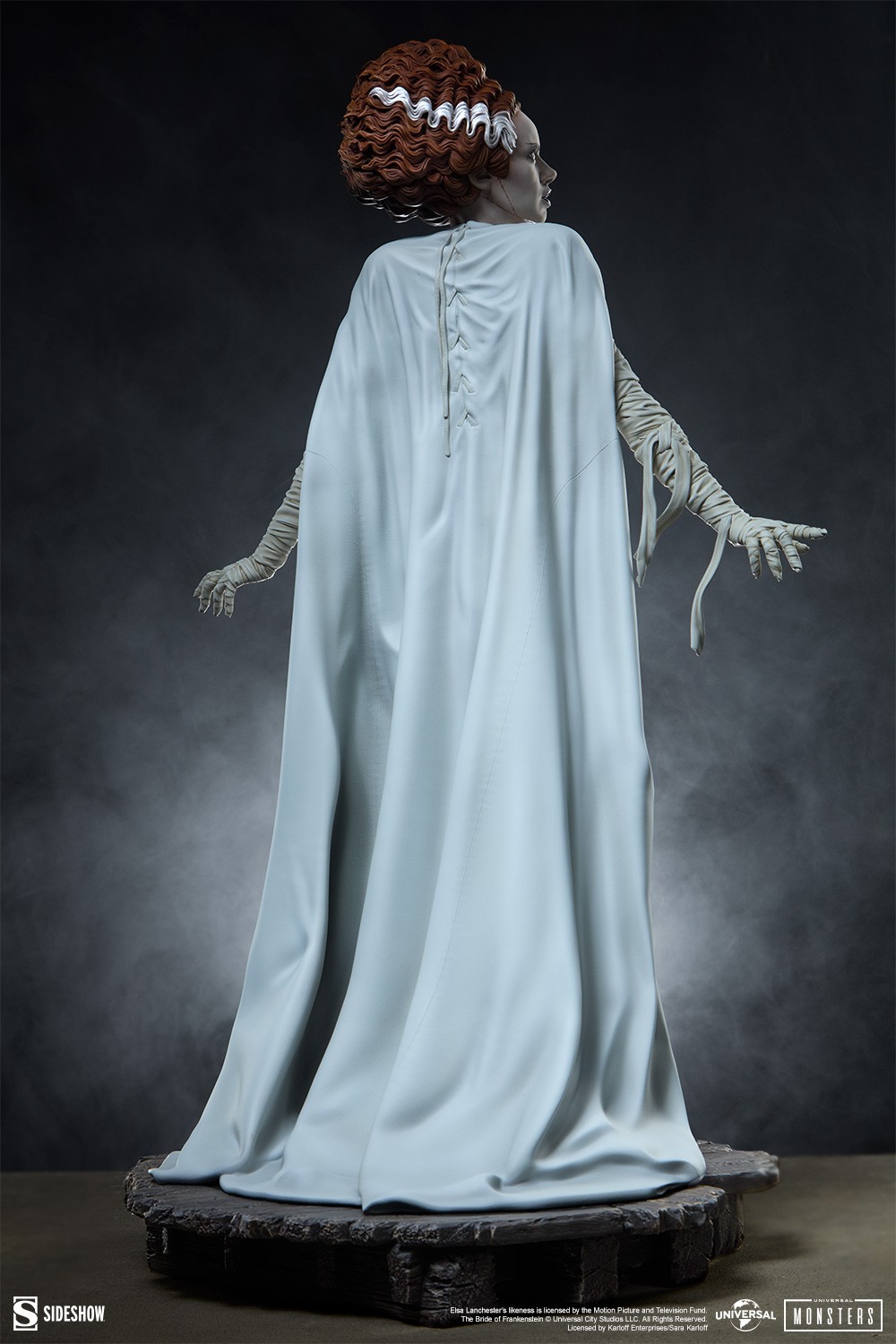 Universal Monsters The Bride of Frankenstein Premium Format™ Figure  Collector Edition (Prototype Shown) View 9
