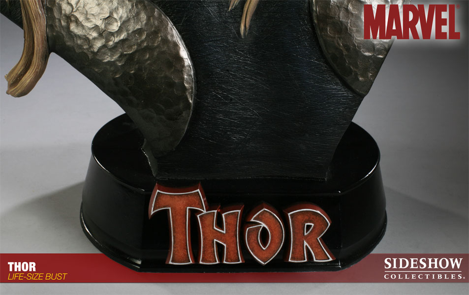Marvel Thor Life-Size Bust  View 7