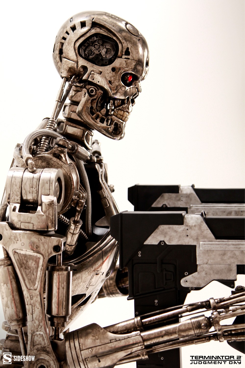 Terminator T-800 Endoskeleton Life-Size Figure | Sideshow