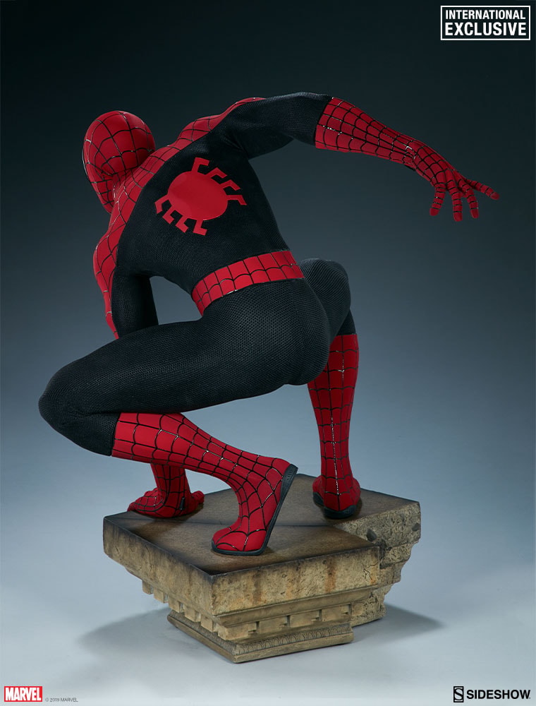 Marvel Spider-Man 'Vintage' Legendary Scale™ Figure  (Prototype Shown) View 9