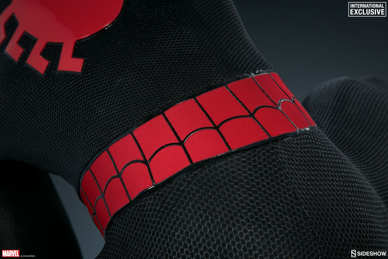 Marvel Spider-Man 'Vintage' Legendary Scale™ Figure  (Prototype Shown) View 18