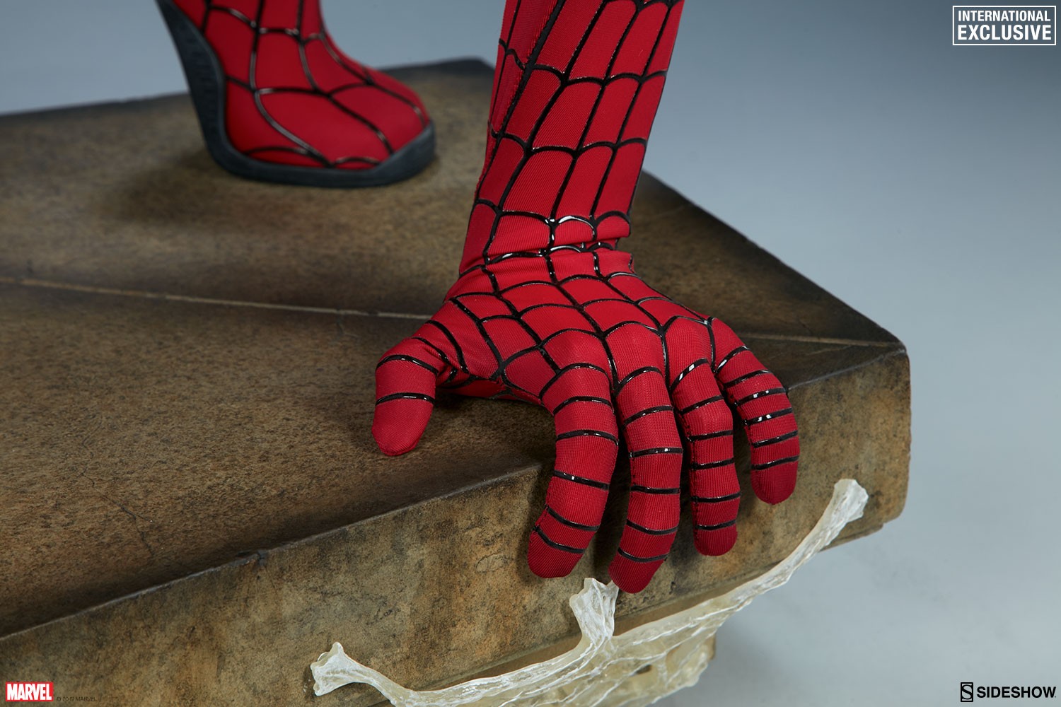 Marvel Spider-Man 'Vintage' Legendary Scale™ Figure  (Prototype Shown) View 19