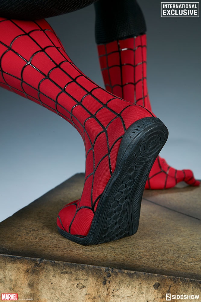 Marvel Spider-Man 'Vintage' Legendary Scale™ Figure  (Prototype Shown) View 22