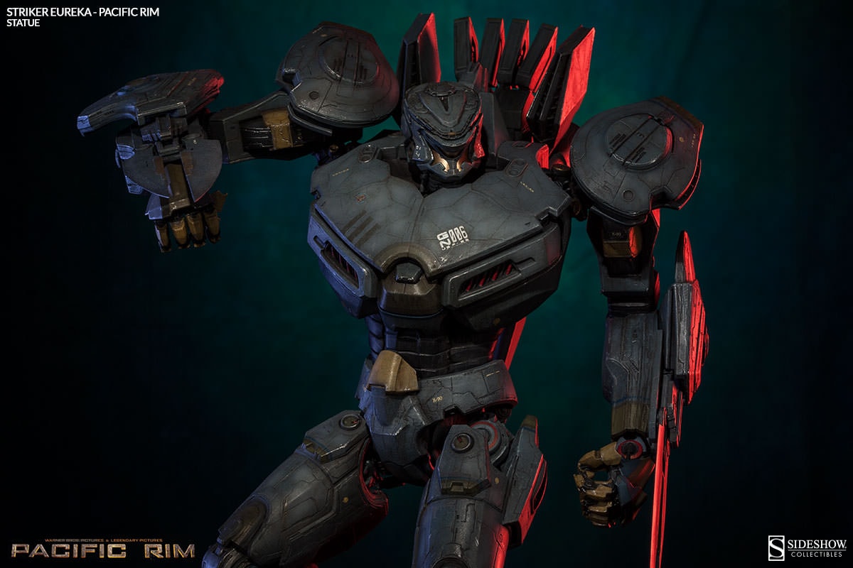 Hot toys striker 2025