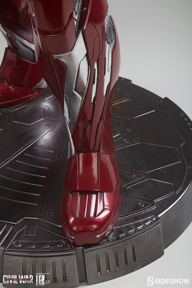 Marvel Iron Man Mark XLVI Legendary Scale™ Figure  (Prototype Shown) View 11