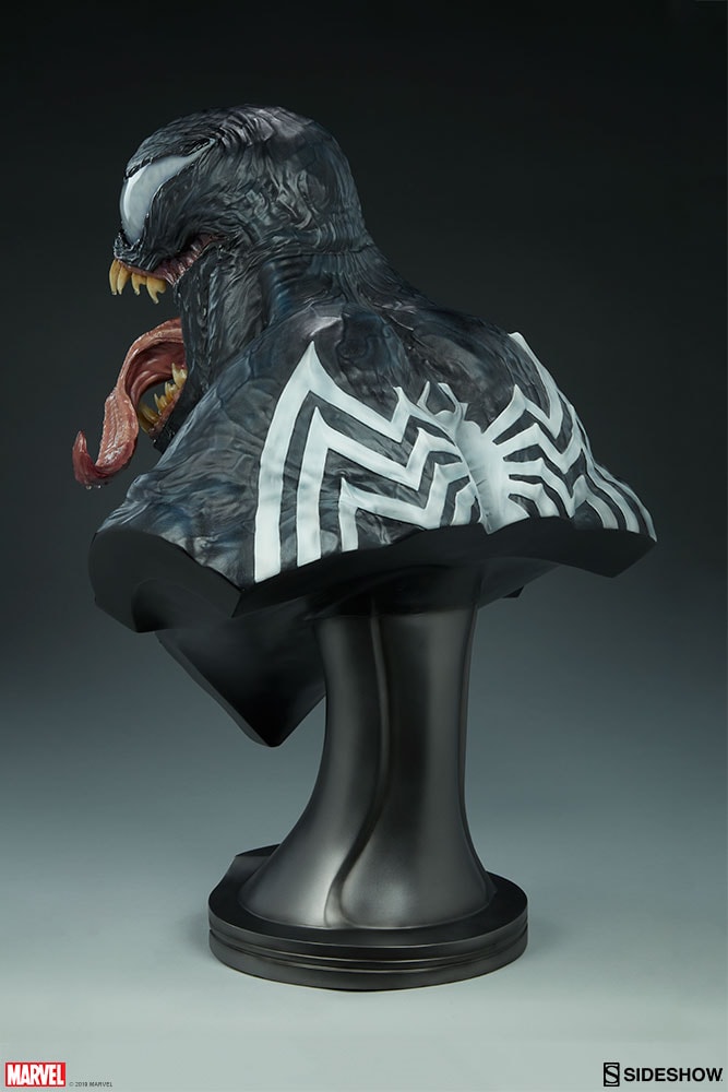 VENOM: Life-size statue – Section9