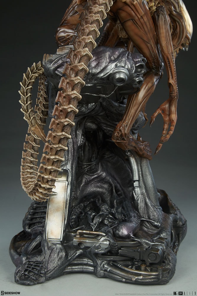 Alien Warrior - Mythos Maquette by Sideshow Collectibles