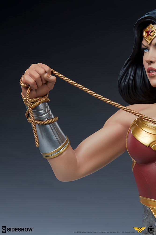 Wonder Woman Bust by Sideshow Collectibles | Sideshow Collectibles