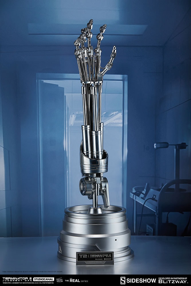 Terminator T-800 Endoskeleton Arm and Brain Chip Collectible Set  (Prototype Shown) View 4