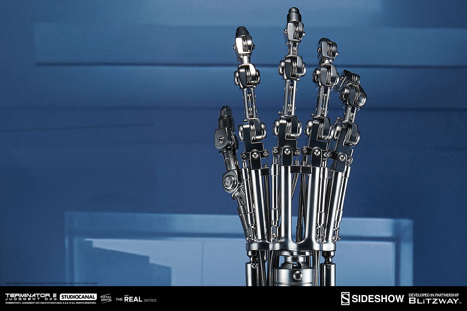 Terminator T-800 Endoskeleton Arm and Brain Chip Collectible Set  (Prototype Shown) View 10
