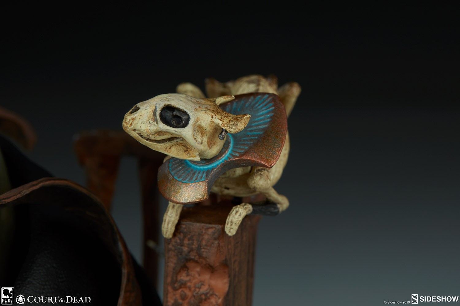Court of the Dead Xiall - Osteomancers Vision Statuette  View 13