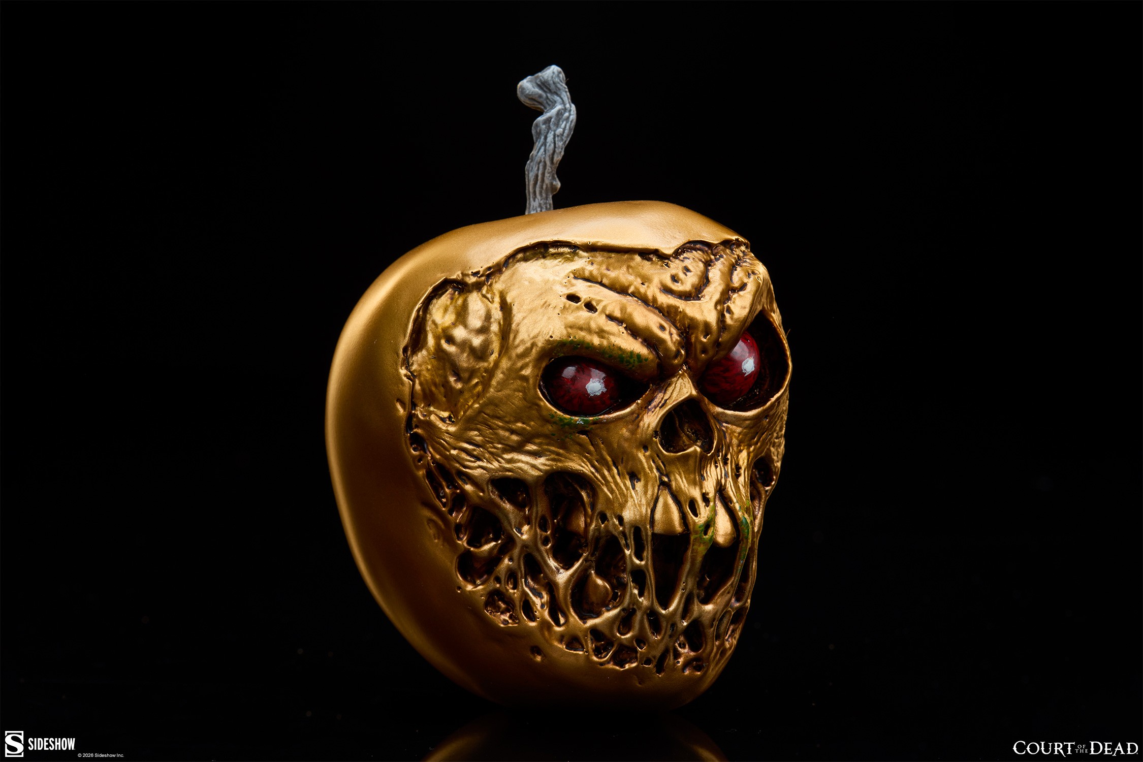 Court of the Dead Court of the Dead Skull Apple (Gold Variant) Replica  View 5