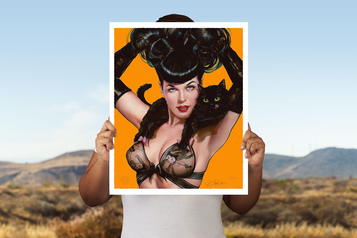 Bettie Page: Irving Claws Exclusive Edition View 1
