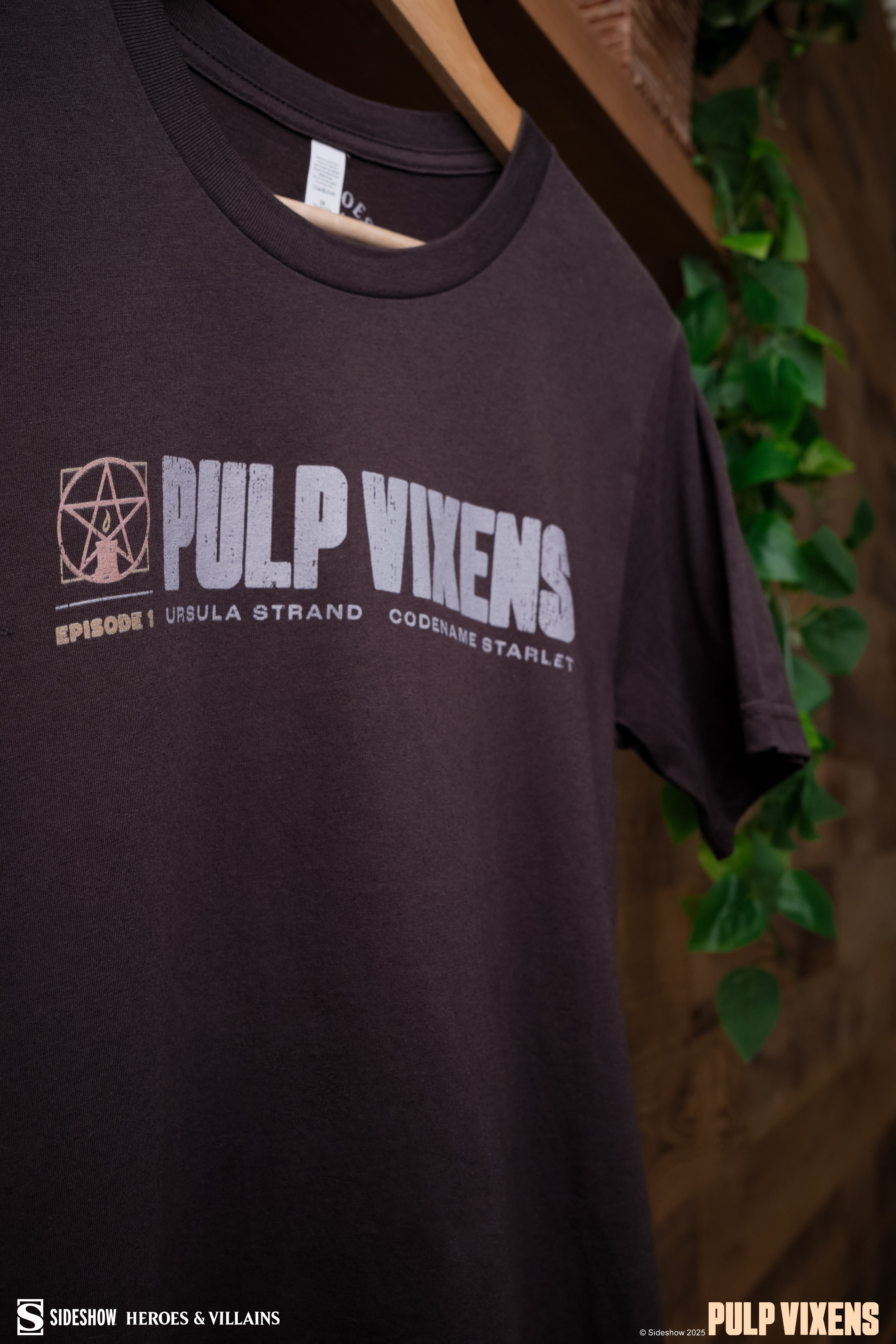 Sideshow Originals Pulp Vixens: Mr. Sin T-Shirt (Brown) Apparel  (Prototype Shown) View 4
