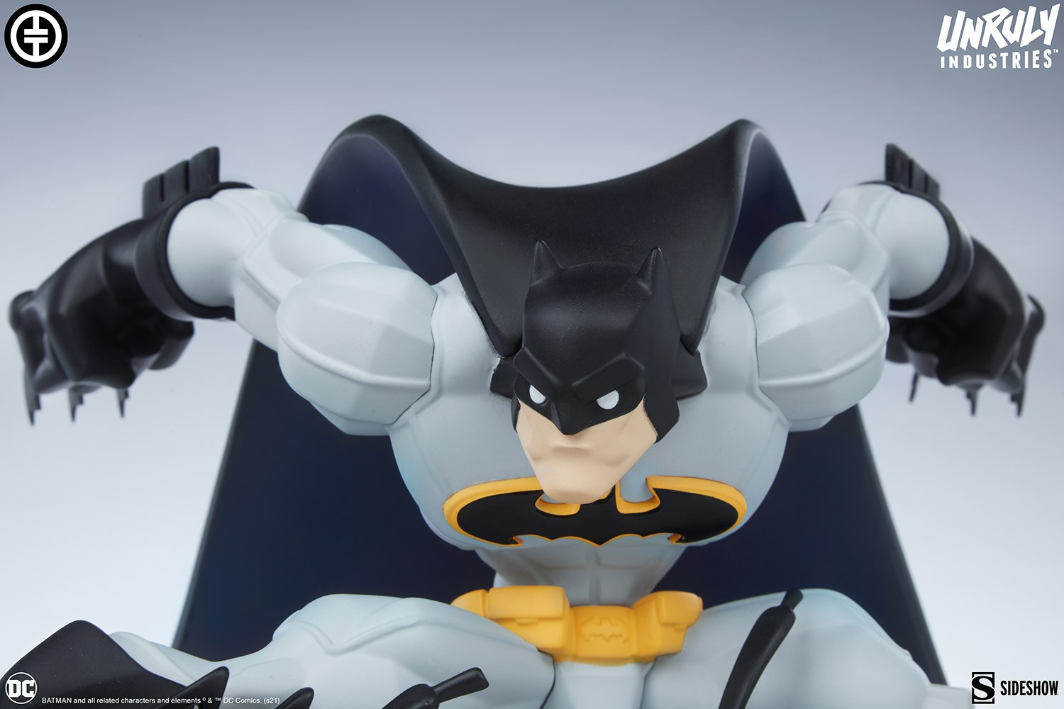 DC Comics Batman Designer Collectible Statue  View 11
