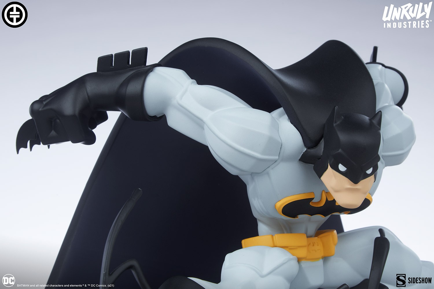 DC Comics Batman Designer Collectible Statue  View 12