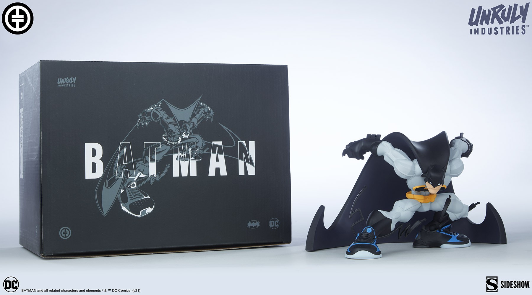 DC Comics Batman Designer Collectible Statue  View 18