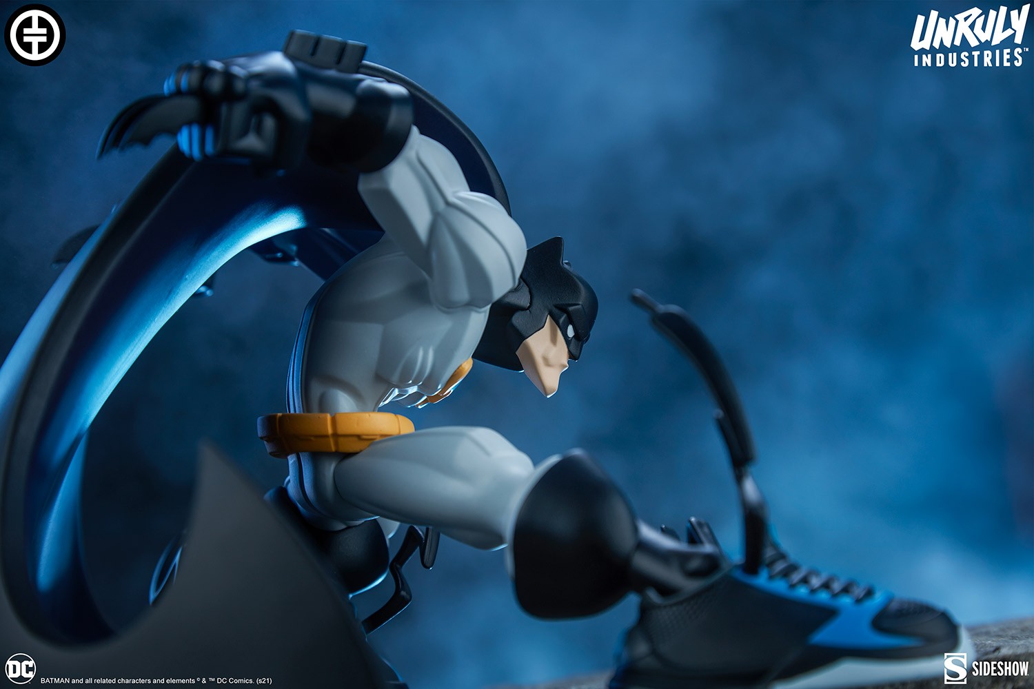 DC Comics Batman Designer Collectible Statue  View 21
