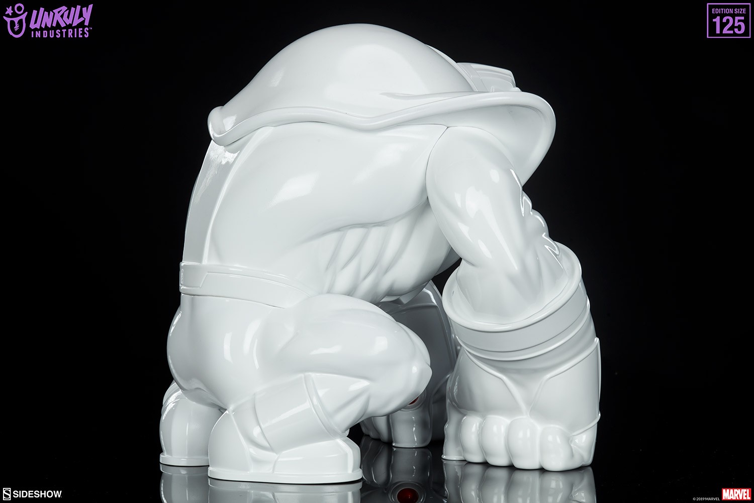 Thanos (Infinity-Sized) Gloss White Edition