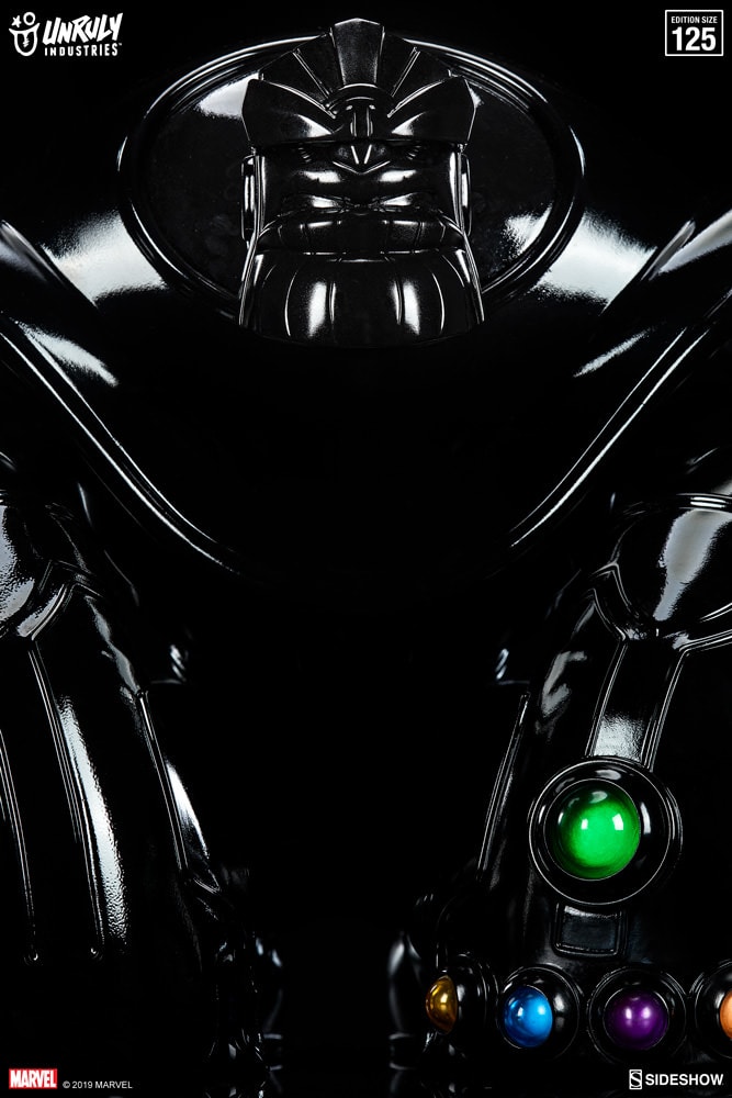 Thanos (Infinity-Sized) Gloss Black Edition
