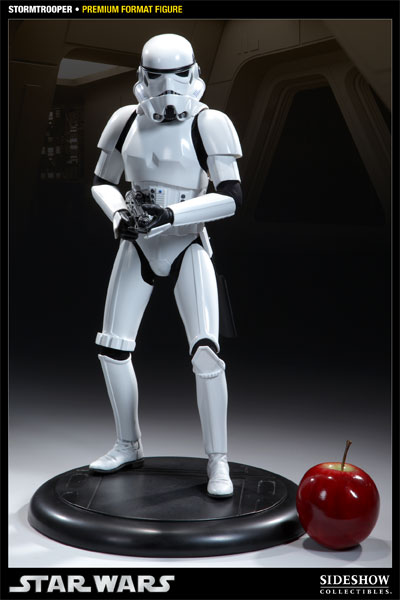 Star Wars Stormtrooper Premium Format Figure by Sideshow Col