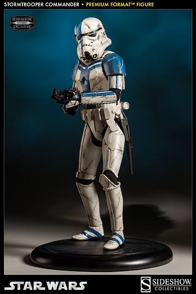 Star Wars Stormtrooper Commander Premium Format™ Figure  View 9