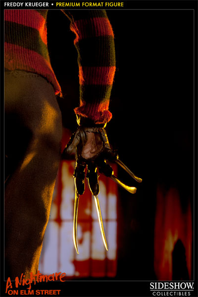 Freddy Krueger Premium Format™ Figure  Collector Edition View 8