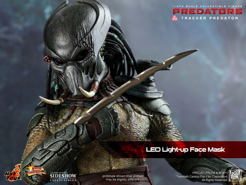 Predator Tracker Sixth Scale Figure by Hot Toys | Sideshow