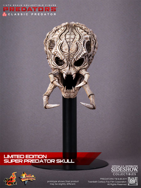 Predator Classic Predator Sixth Scale Figure  (Prototype Shown) View 2