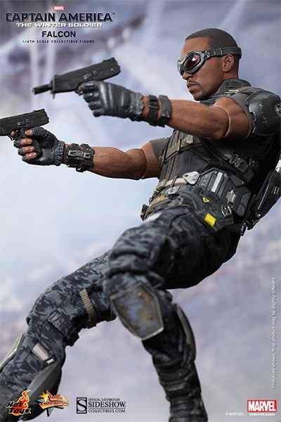 Marvel Falcon Sixth Scale Figure  View 11
