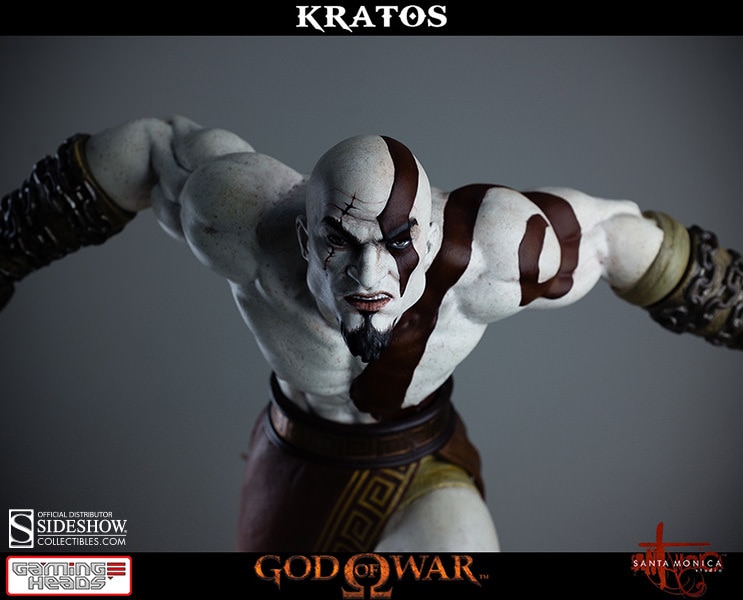 God of War God of War: Lunging Kratos Statues  View 1