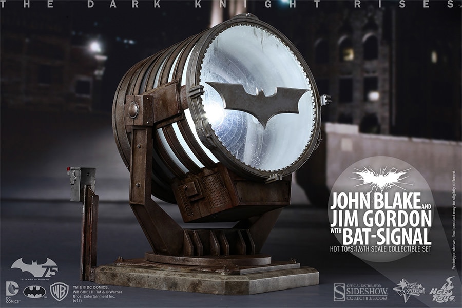 DC Comics John Blake and Jim Gordon with Bat-Signal Sixth Scale Figure Set  View 7