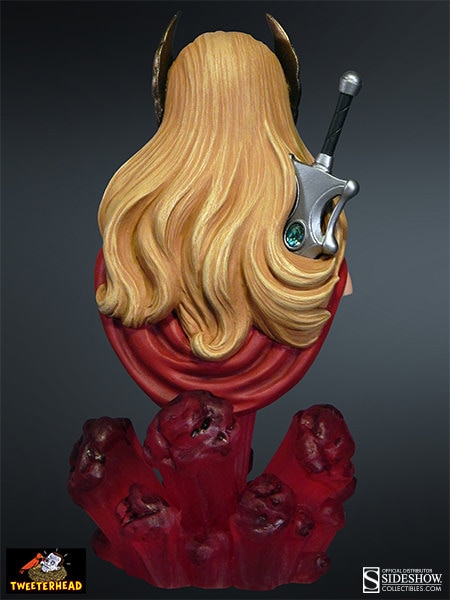 Masters of the Universe She-Ra, Princess of Power Collectible Bust  View 4