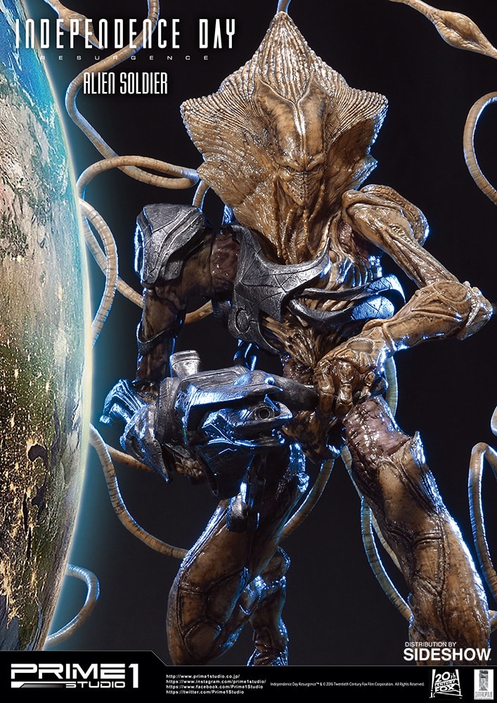 Independence Day: Resurgence Alien Soldier Polystone Statue  (Prototype Shown) View 1