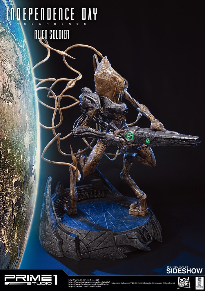 Independence Day: Resurgence Alien Soldier Polystone Statue  (Prototype Shown) View 16