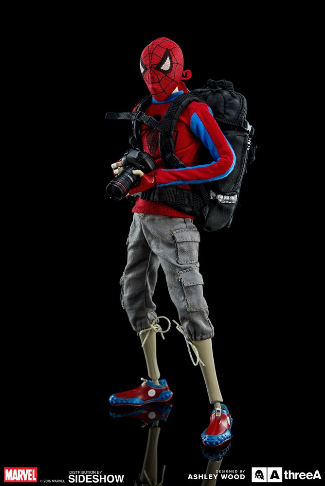 Marvel Peter Parker and Spider-man Sixth Scale Figure  (Prototype Shown) View 8