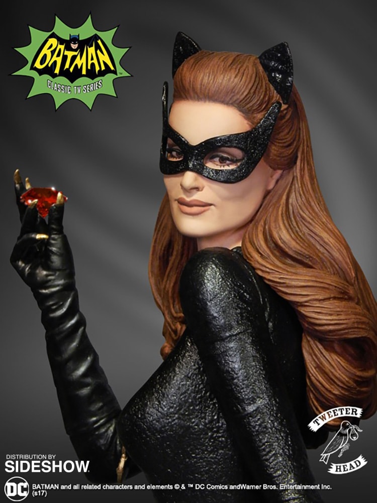 DC Comics Catwoman Ruby Edition Variant Maquette  (Prototype Shown) View 1