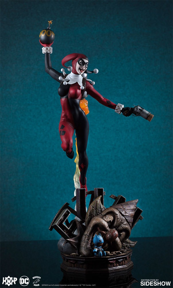 DC Comics Harley Quinn Maquette  (Prototype Shown) View 7