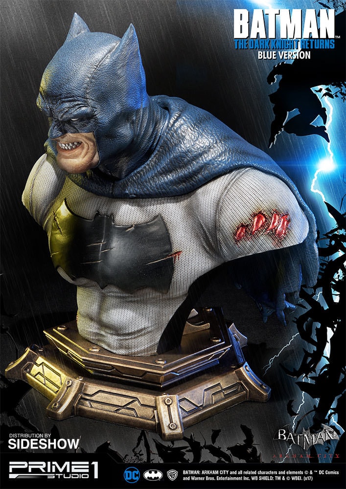 Batman Blue Version Exclusive Edition (Prototype Shown) View 10