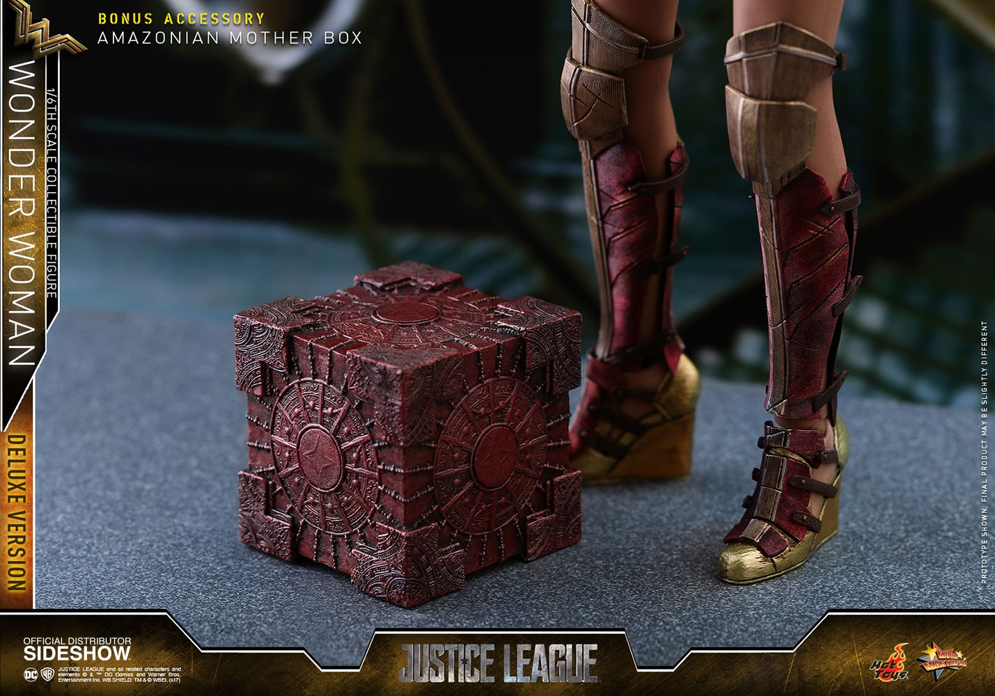 Wonder Woman Deluxe Version (Prototype Shown) View 3