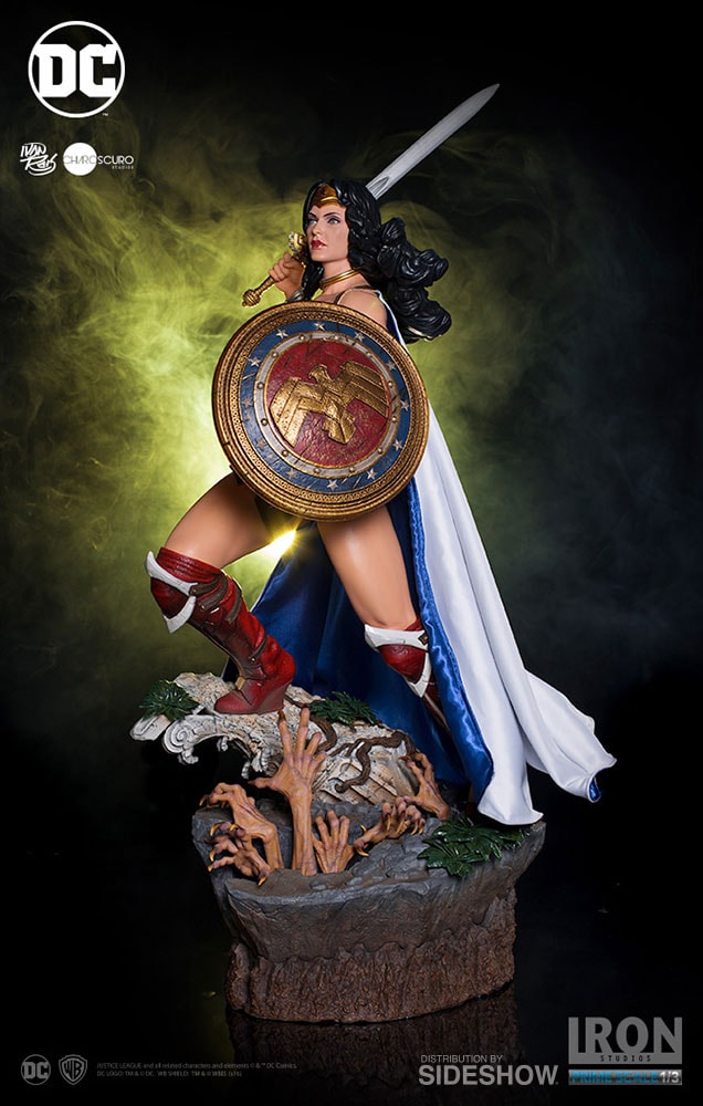 Wonder Woman (Prototype Shown) View 12