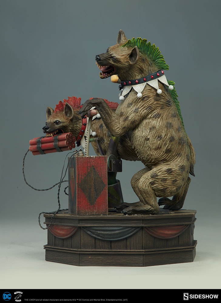 DC Comics Bud and Lou Maquette  (Prototype Shown) View 12