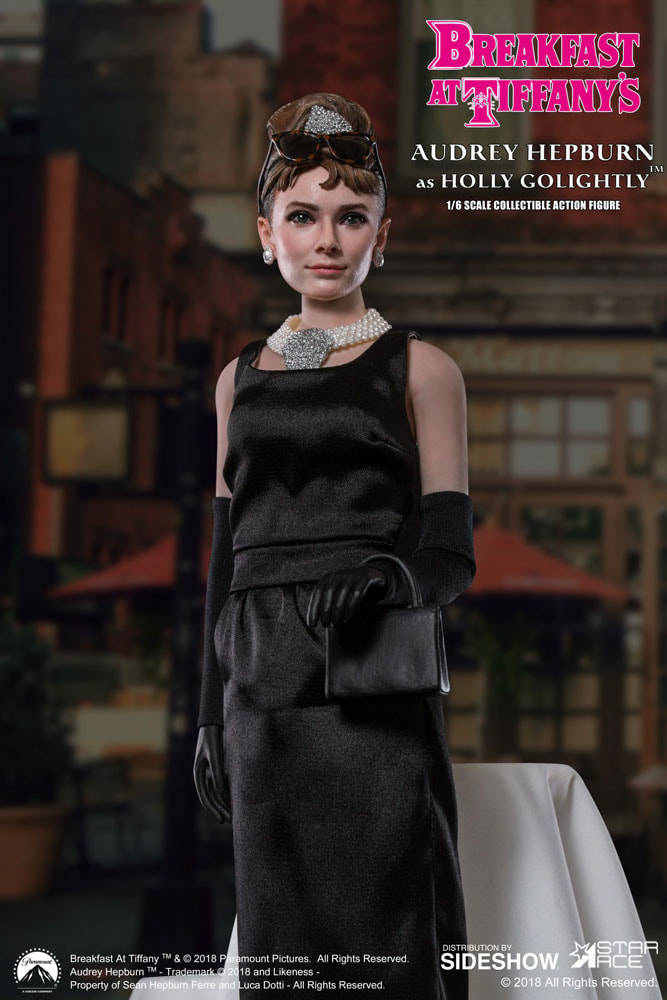 Breakfast at Tiffanys Audrey Hepburn as Holly Golightly Deluxe Version Sixth Scale Figure  (Prototype Shown) View 13