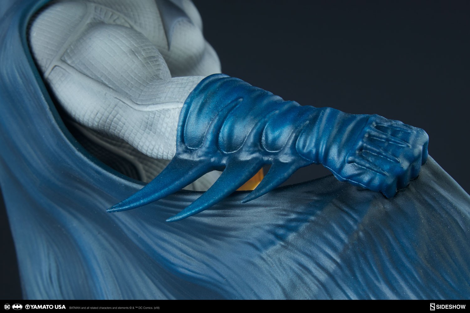 Batman Blue Version Exclusive Edition (Prototype Shown) View 8
