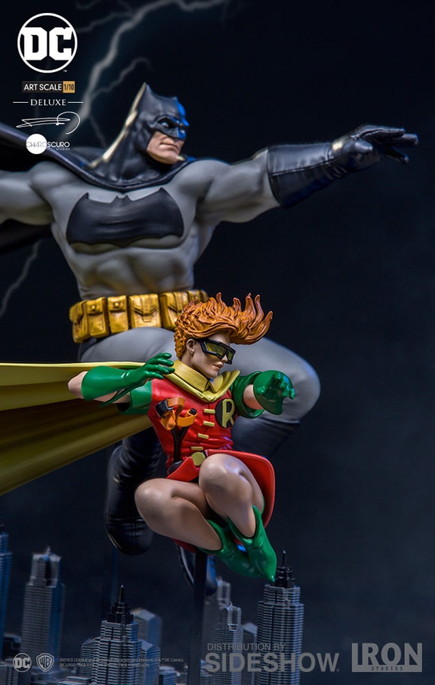 Batman & Robin Deluxe Statue | Sideshow Collectibles