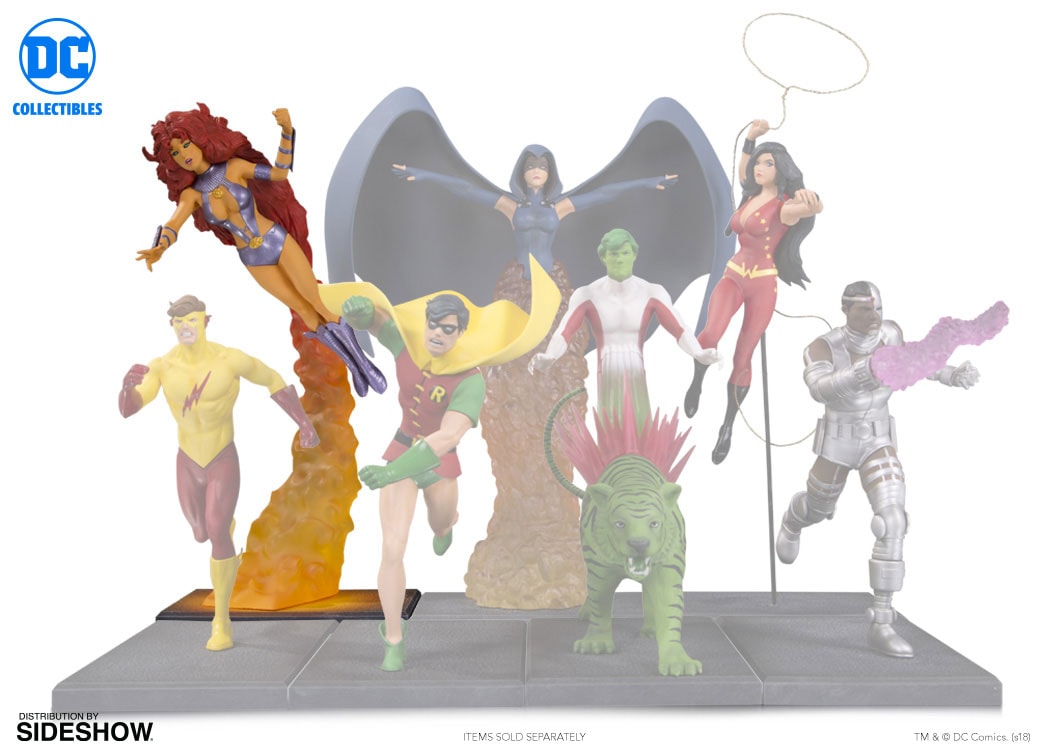 DC Comics Starfire Statues  (Prototype Shown) View 3