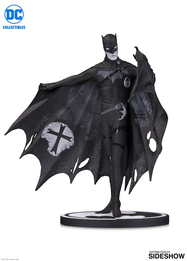 DC Comics Batman Statues  (Prototype Shown) View 1