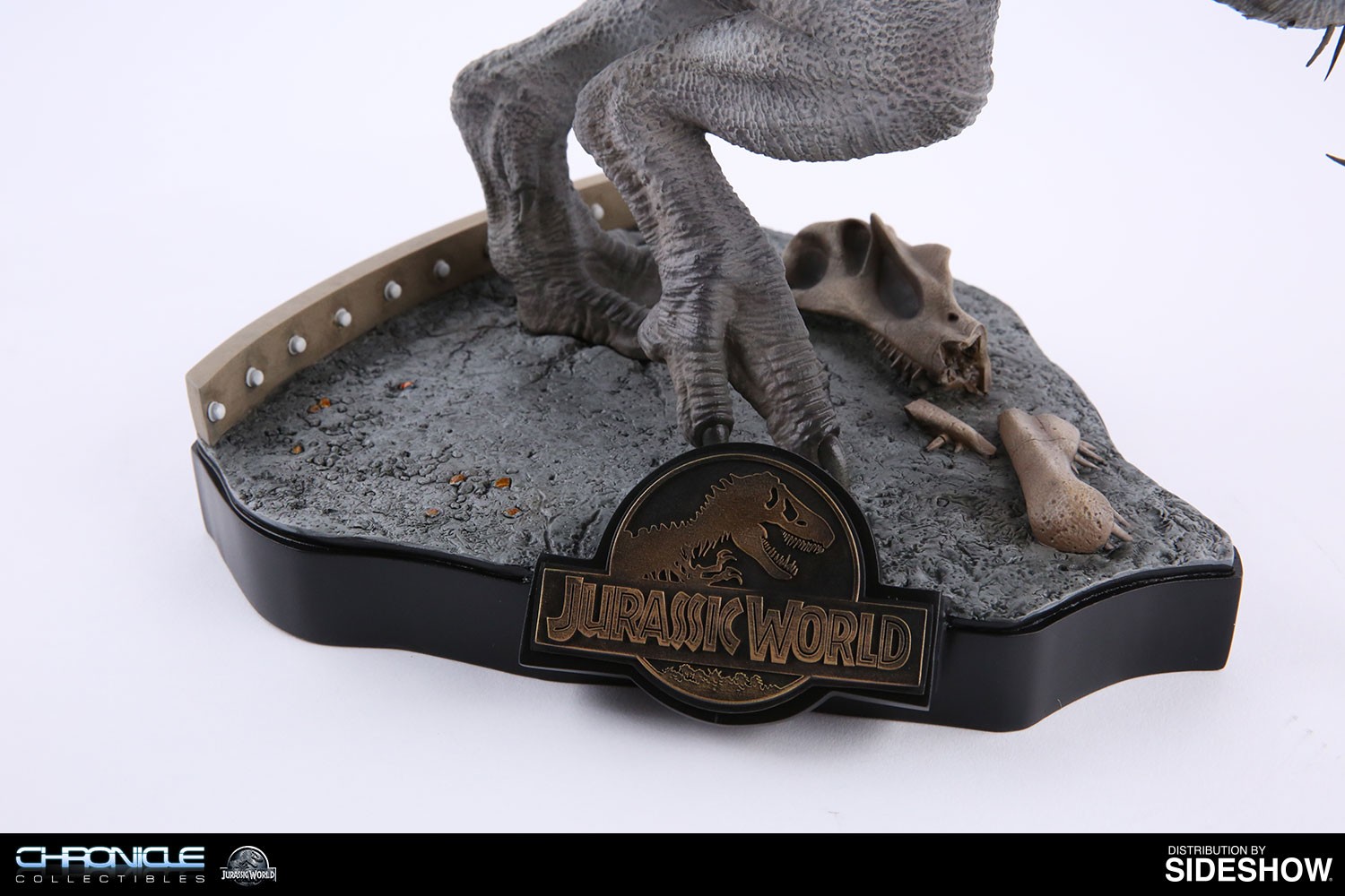 Jurassic World Final Battle Indominus Rex Statues  (Prototype Shown) View 5