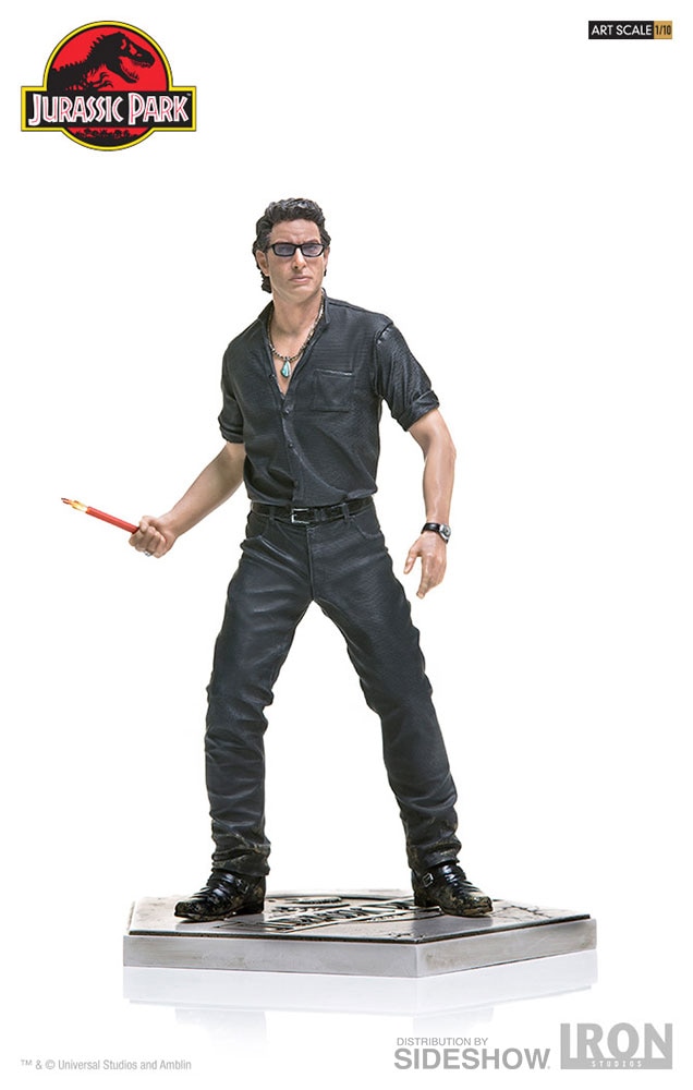 Jurassic Park Ian Malcolm 1:10 Scale Statue  (Prototype Shown) View 2